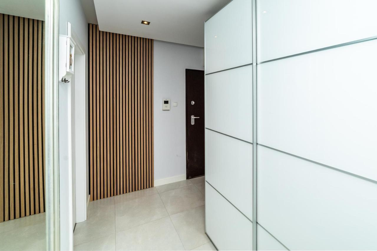 Modern W Albatross Towers Apartment
